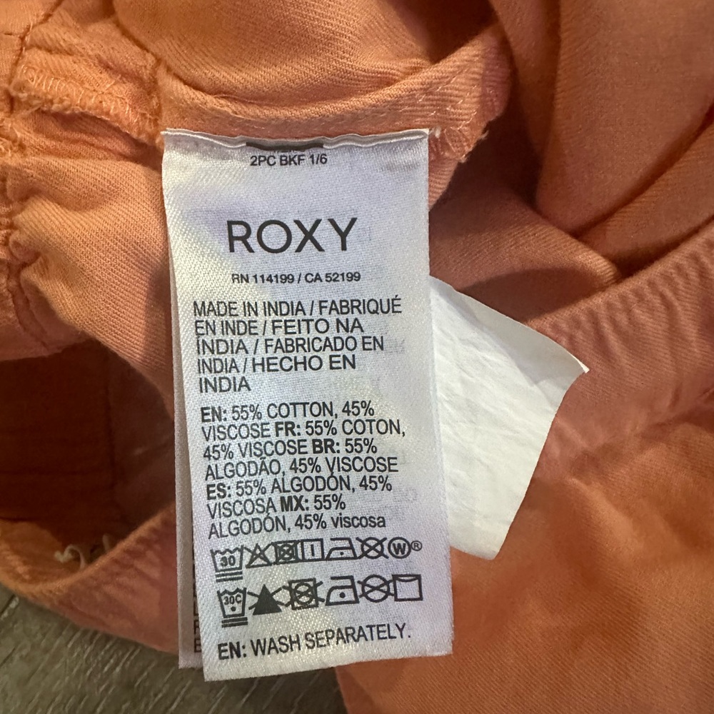 Roxy Brand Shorts - Picture 5 of 5